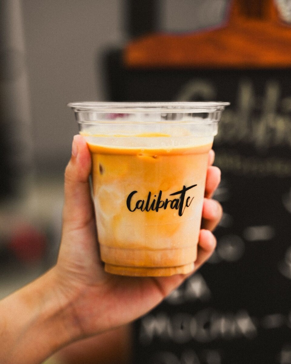 Huang berusaha untuk mencari biji kopi untuk memberi kepuasan sepenuhnya kepada pelanggan