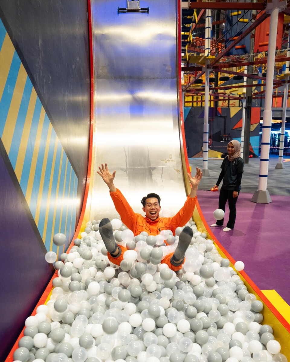 Selain taman tema luar, indoor pun ada