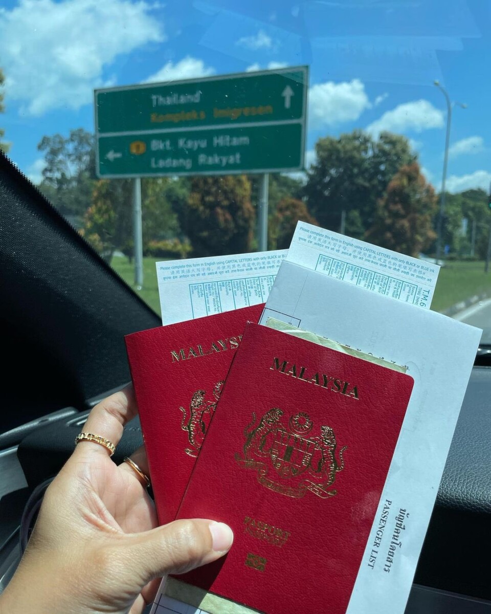 Jangan lupa pasport! Penting tu