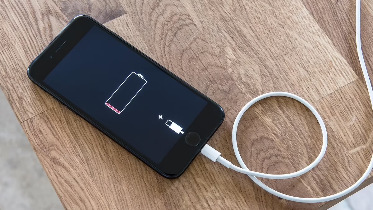 Caj telefon korang jika tidak hidup semula