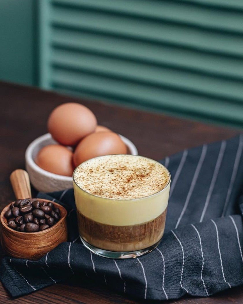 Telur dalam kopi boleh jadi sedap, siapa sangka kan