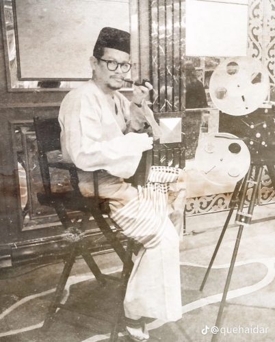 Tak asangka rupanya seoarang kerabat diraja