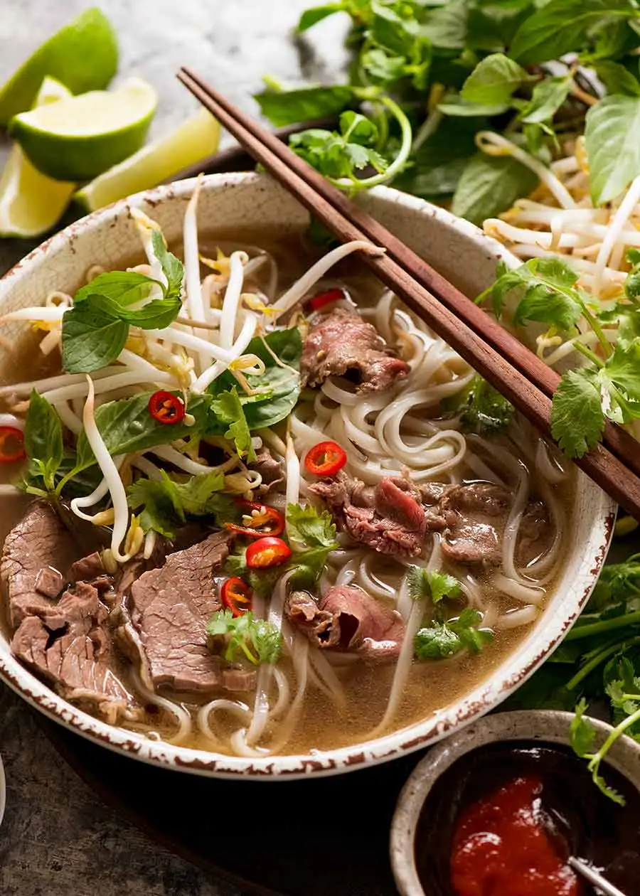 Pho ialah makanan paling popular di Vietnam!