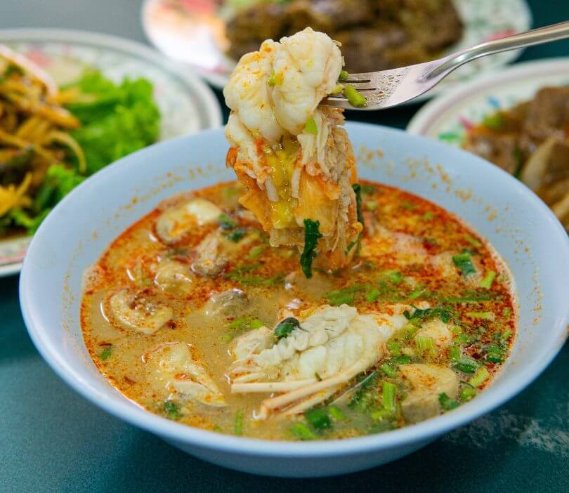 Backpacking ke Thailand min sangat rekomen, makan pun puas hati