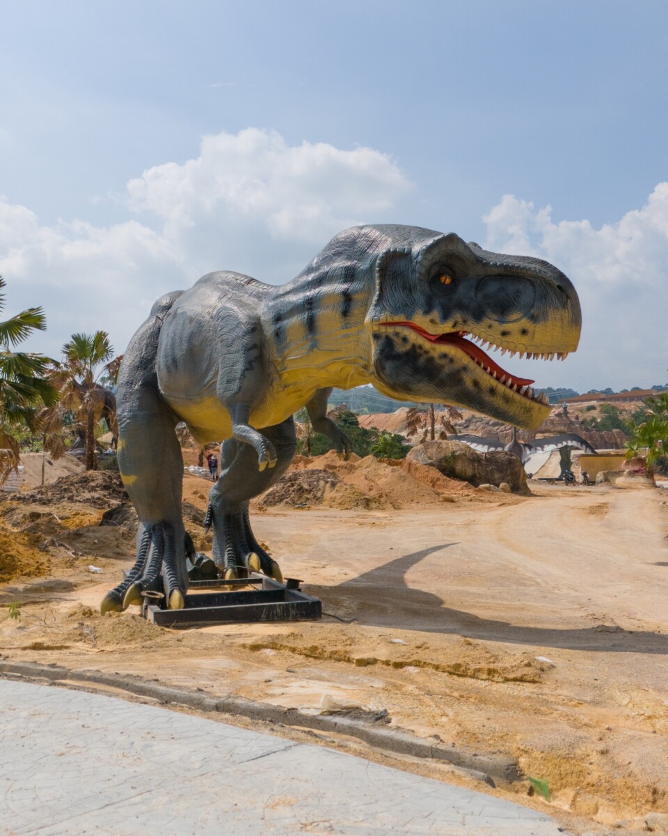Ada 144 Spesies dinosaur untuk kita lihat dan ambil gambar