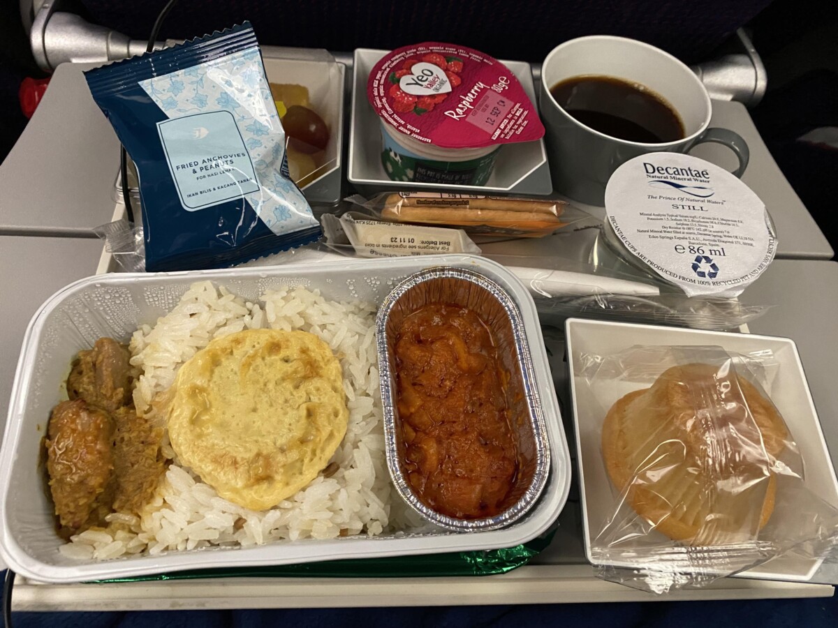 Kalau perut cepat kembung dan sesitif, elak makanan dalam kapal terbang