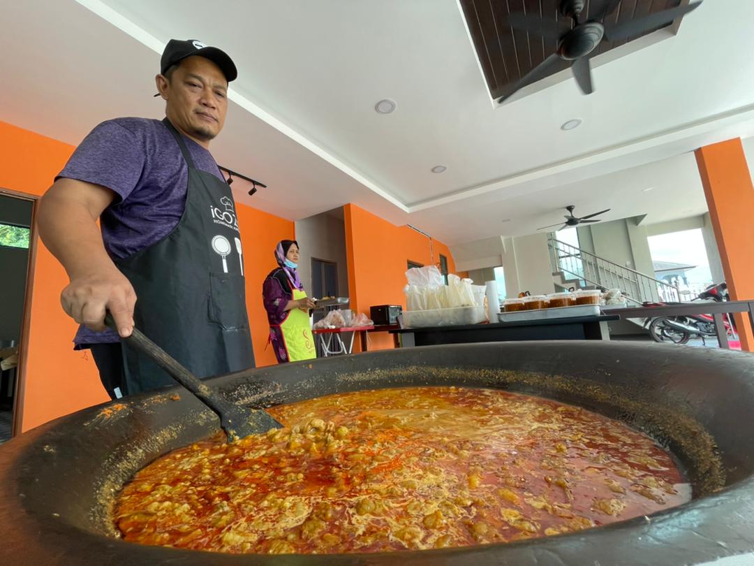 Masakan tradisional melayu seperti gulai mengatasi masalah RM