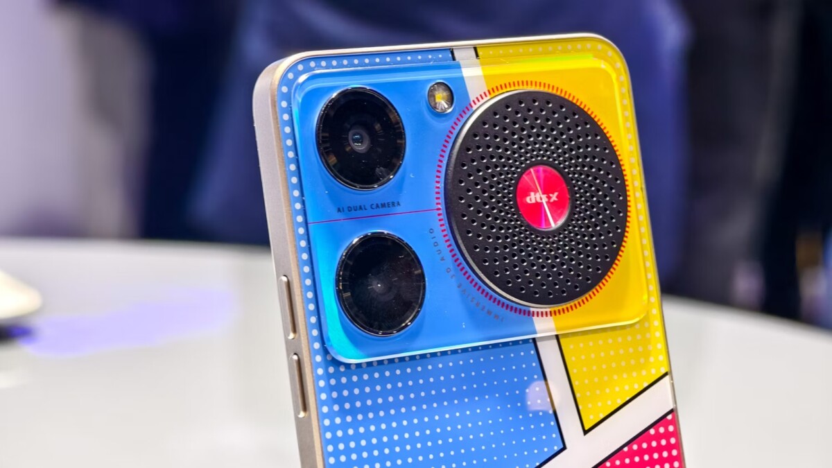 Yang besar tu bukan kamera ye, itu speaker