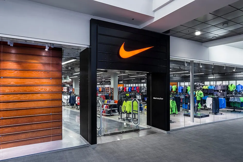 Logo 'swoosh' sangat sinonim dengan Nike