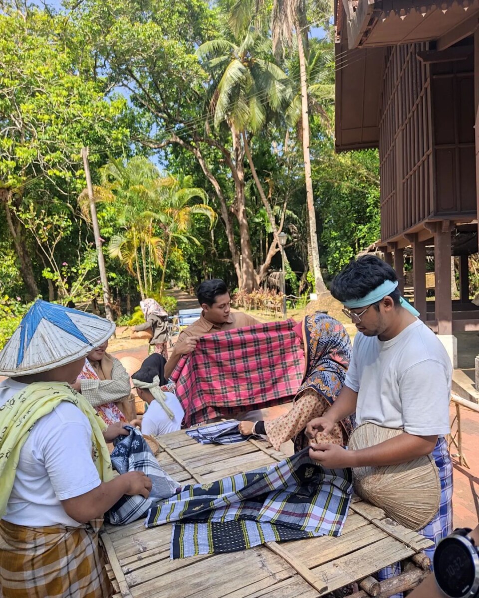 Contoh aktiviti yang disediakan