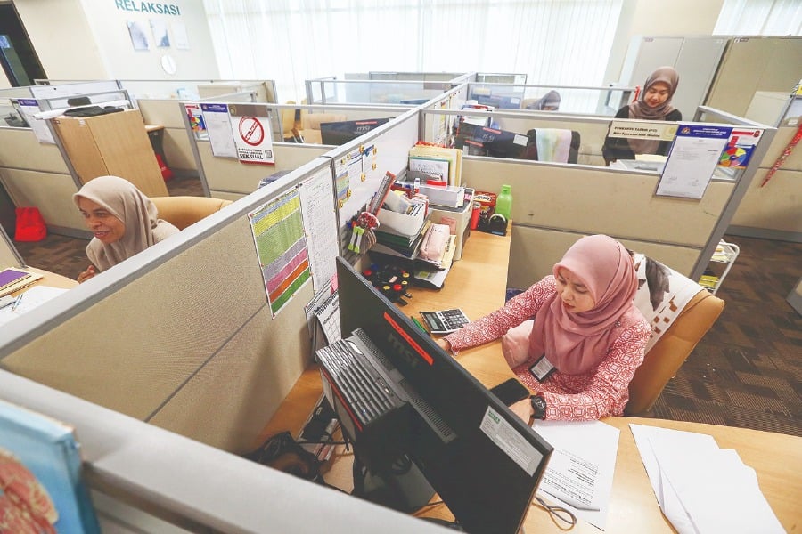 Perekrut kerja meluahkan perasaan geram terhadap Gen Z, gambar sekadar hiasan