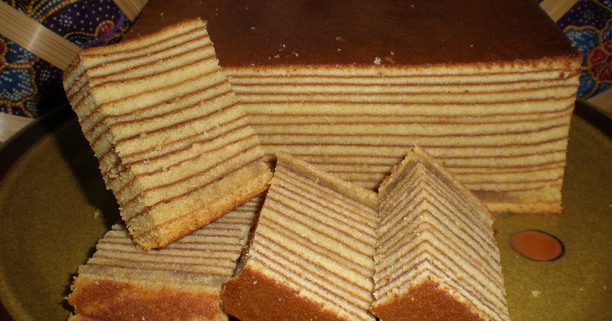 Ini rupa Kek Betawi, berbeza daripada Kek Lapis Sarawak