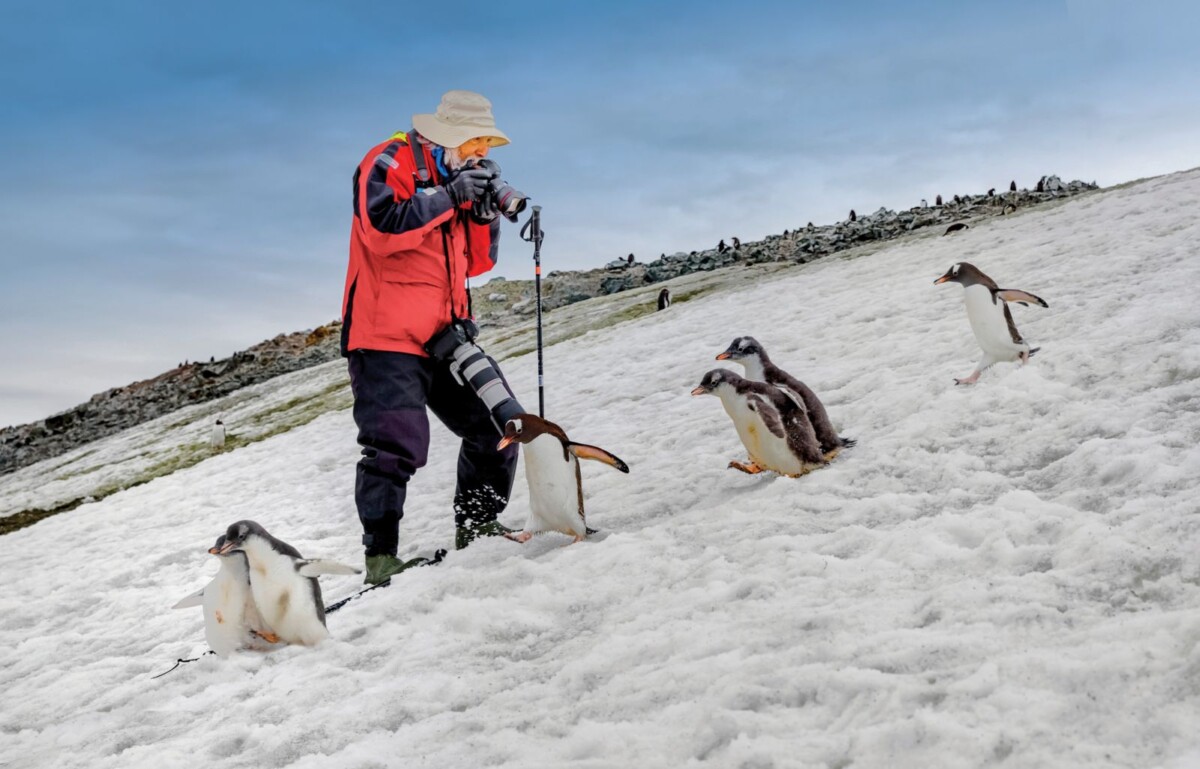 Minat terhadap bidang fotografi telah menyebabkan beliau ambil 3 juta gambar