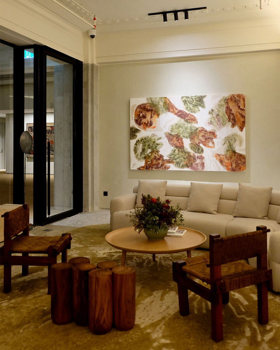 Tiada ruang dibazirkan, semuanya dihiasi dengan motif seni