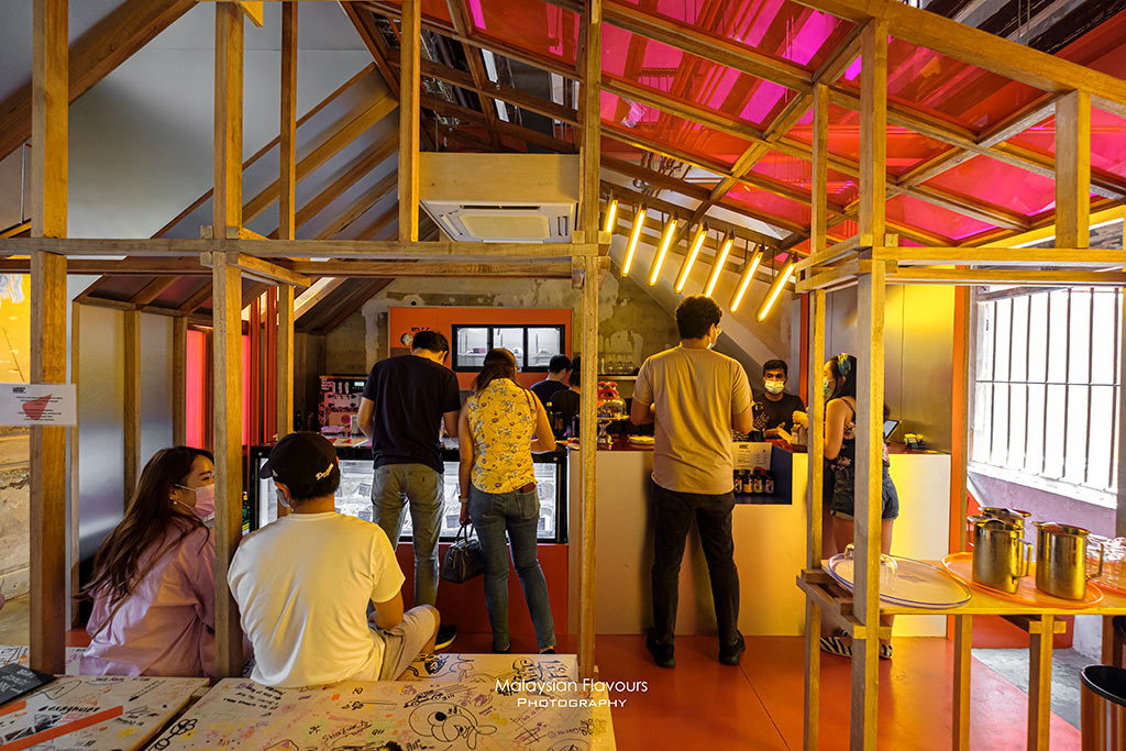 Licky Chan memang terkenal dengan menghasilkan pelbagai perisa kreatif