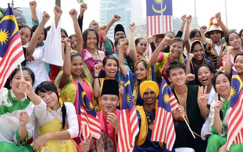 Campuran pelbagai budaya membuatkan kita lebih unik