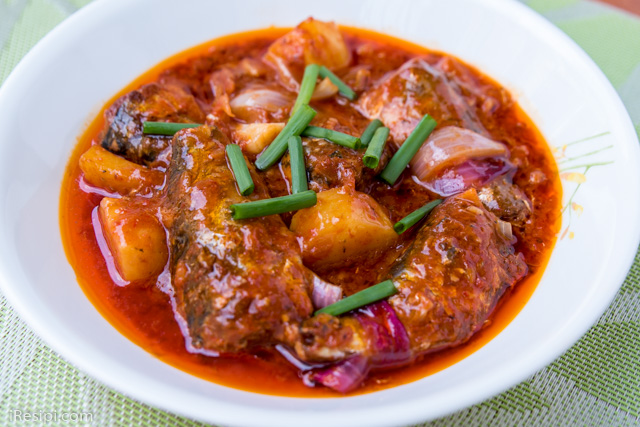 Bahan yang diperlukan mudah untuk dijumpai di kedai sahaja