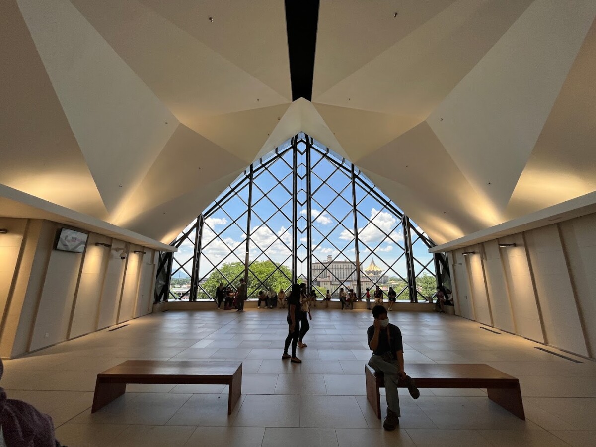 Anda juga dapat lihat keseluruhan bandar Kuching