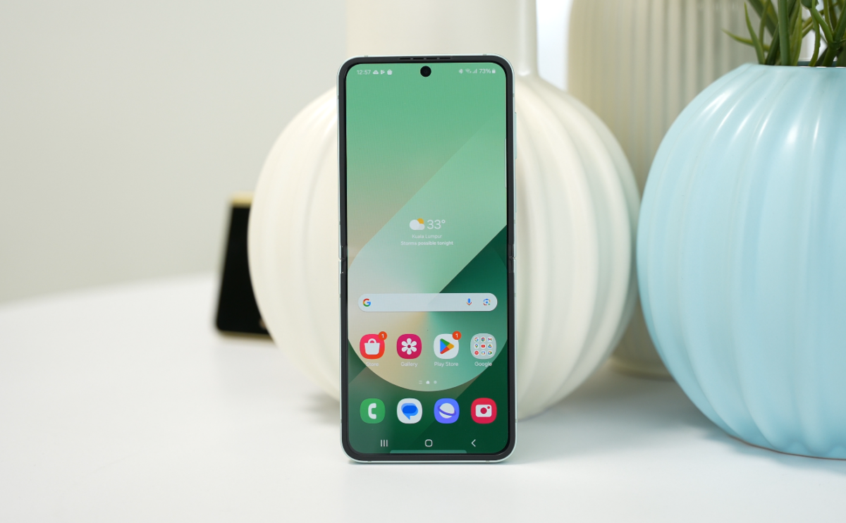 Bateri juga dipertingkatkan bersama Snapdragon 8 Gen 3 yang lebih berkuasa