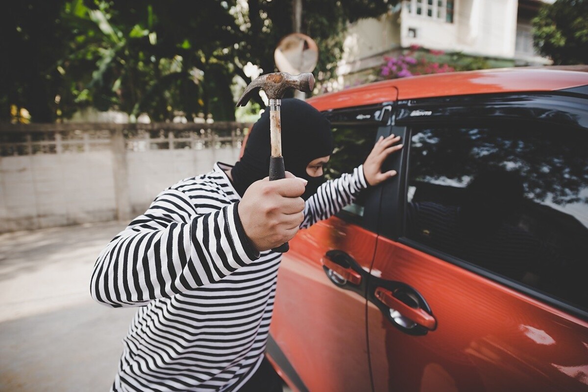 Jangan cuba nak tinggal barang berharga dalam kereta, memang mudah jadi sasaran!