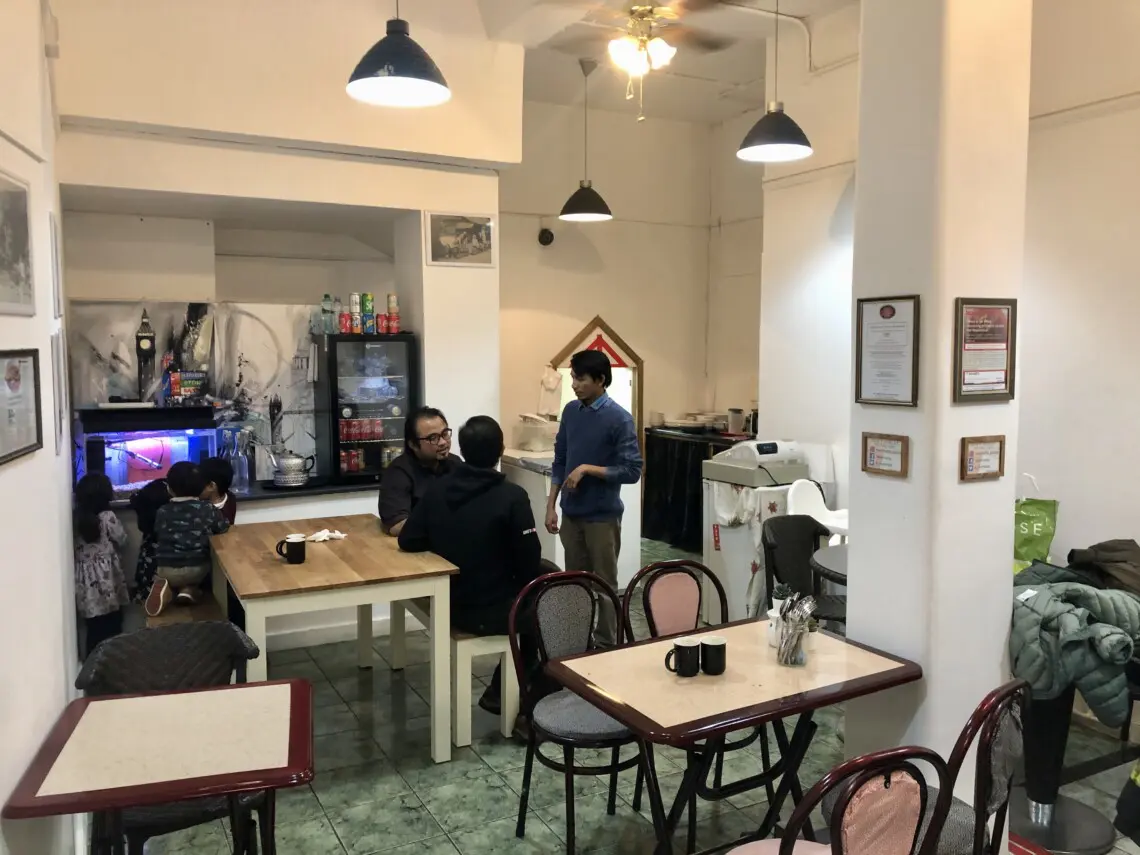 Ada 6 meja tidak bermakna makanan dikeluarkan tidak berkualiti