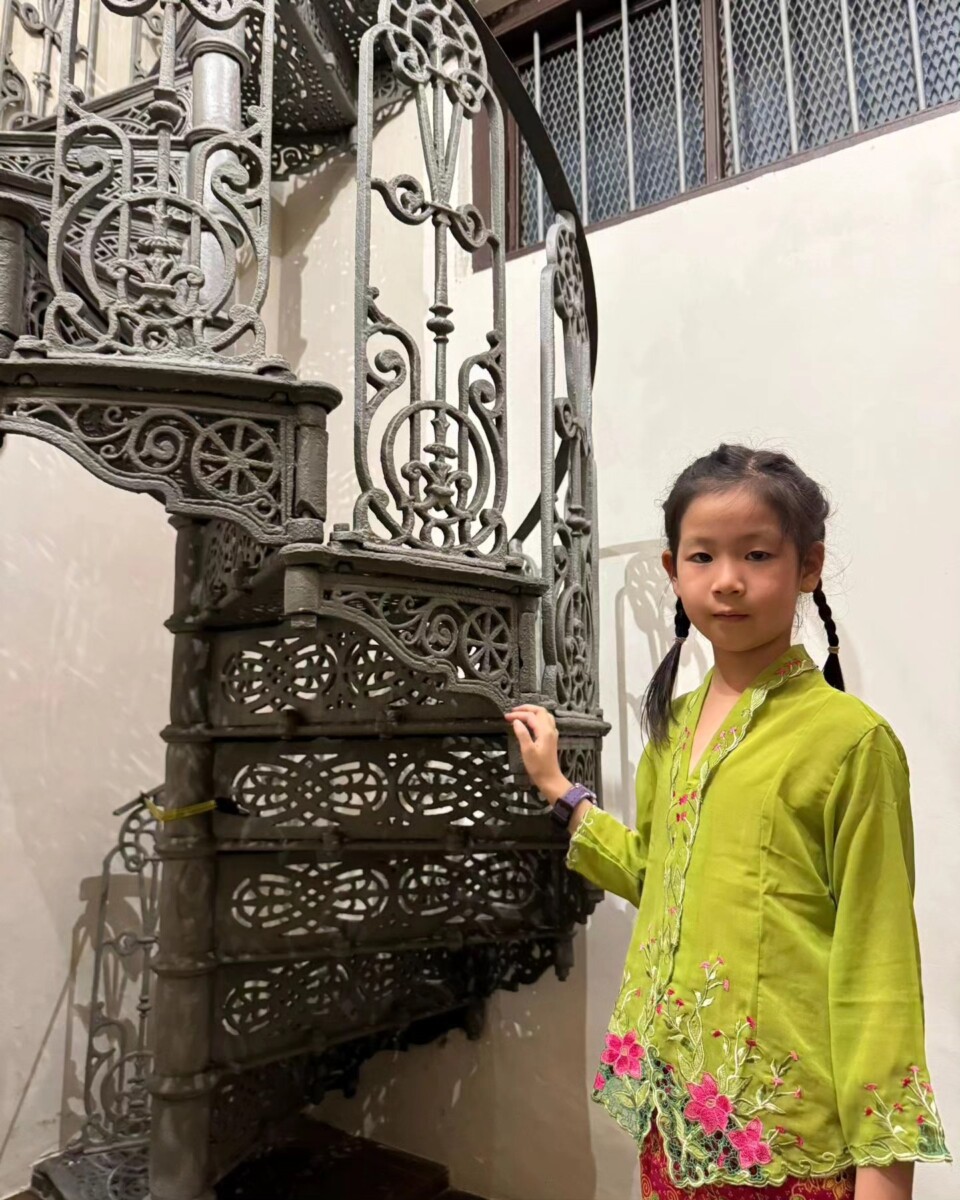 Tangga Victoria berusia 117 tahun di Phin Kee Chan di Arlene House.