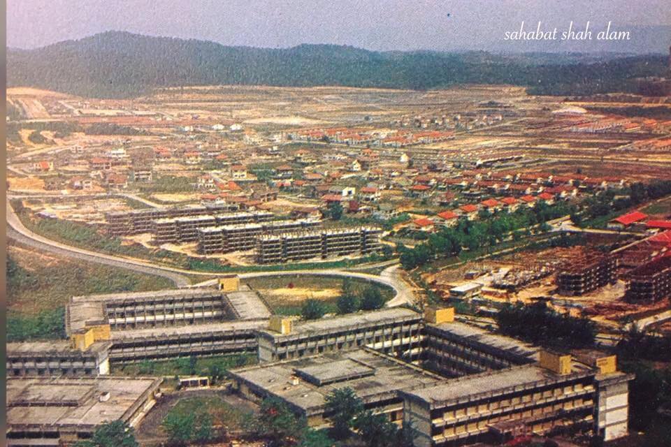 Lokasi yang strategik menjadi antara faktor kenapa Shah Alam dijadikan bandar