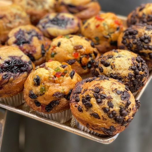 Selain biskut, beliau turut menghasilkan kek mufin