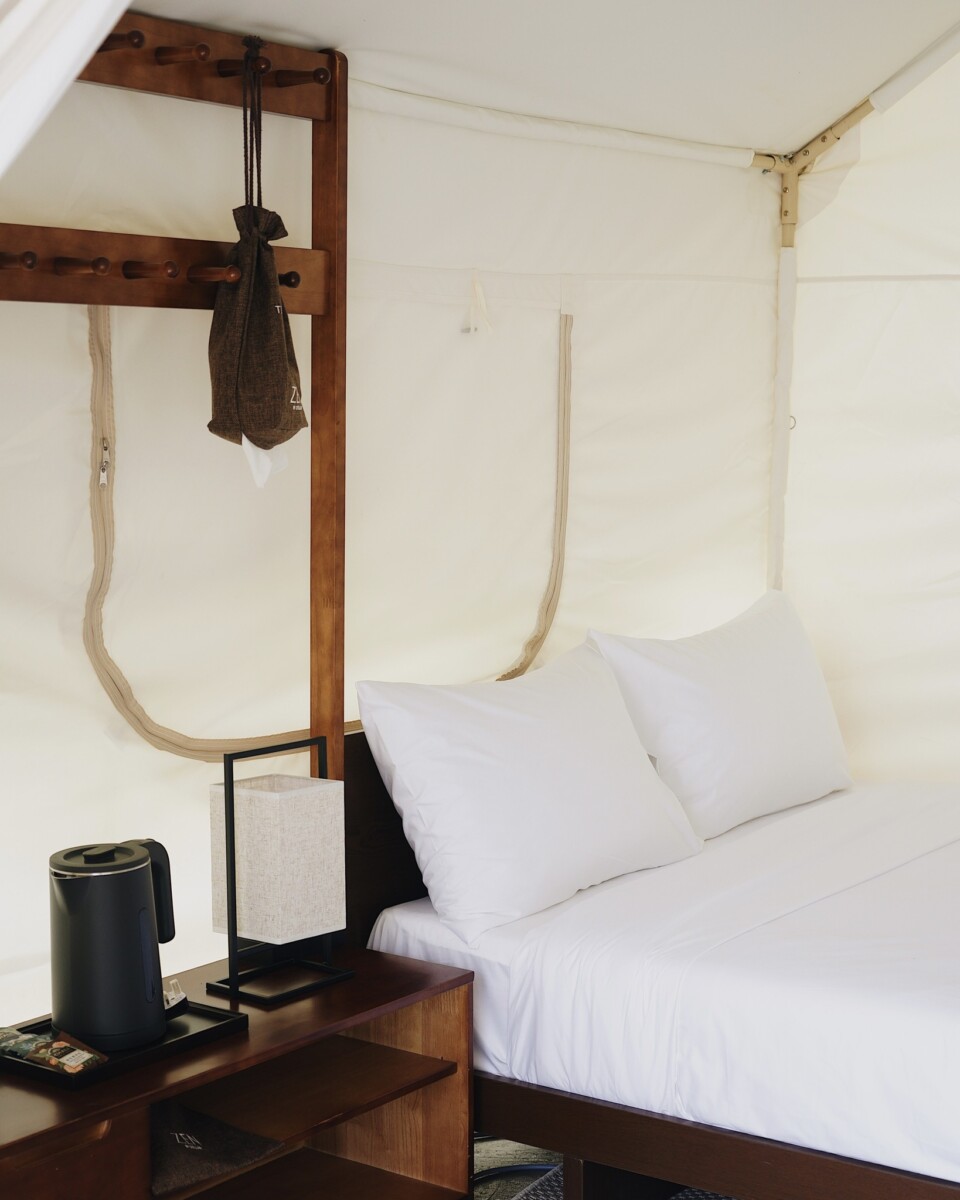 Setiap bilik lengkap dengan kelengkapan moden