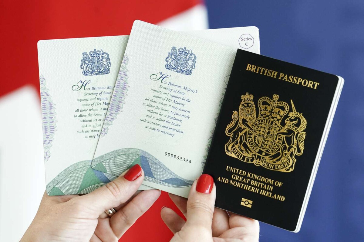 Pasport United Kingdom kini memiliki nama Raja Charles III