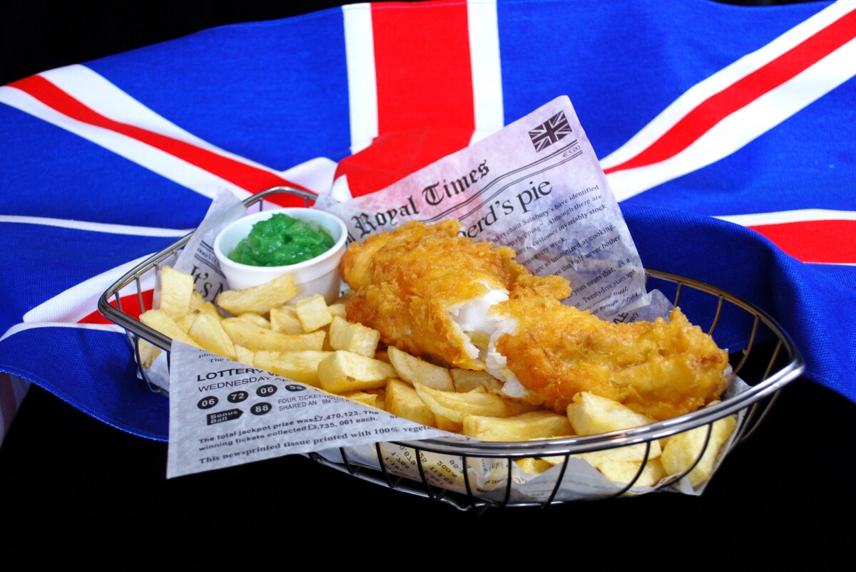 Fish and chips menjadi antara makanan kegemaran Tinniswood
