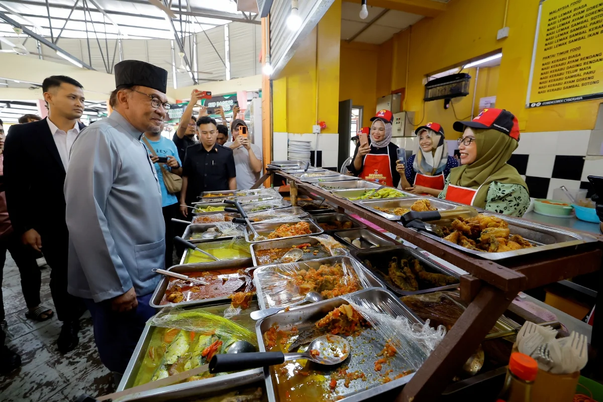 Cuba tanya diri anda semula mengapa anda gemar makan di kedai itu