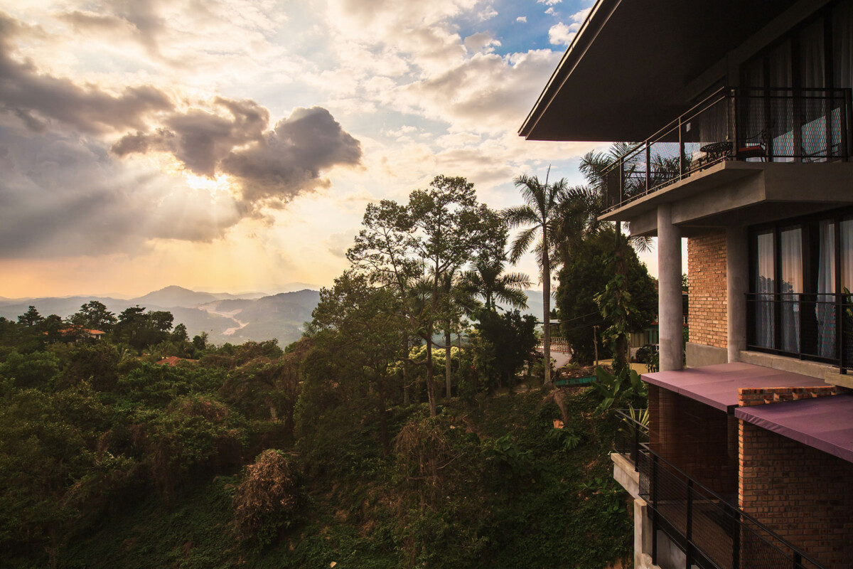 Selain vila, anda juga boleh kunjungi beberapa kedai menarik di Negeri Sembilan