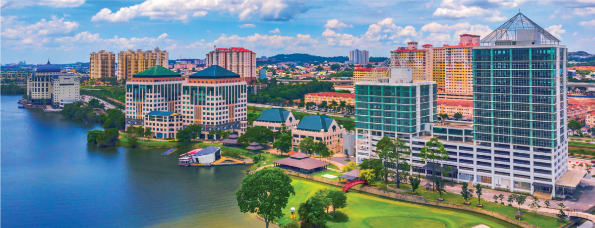 Hari ini dilengkapi dengan pelbagai infrastruktur, masih ramai tak boleh move on dengan kisah mitos tasik ini