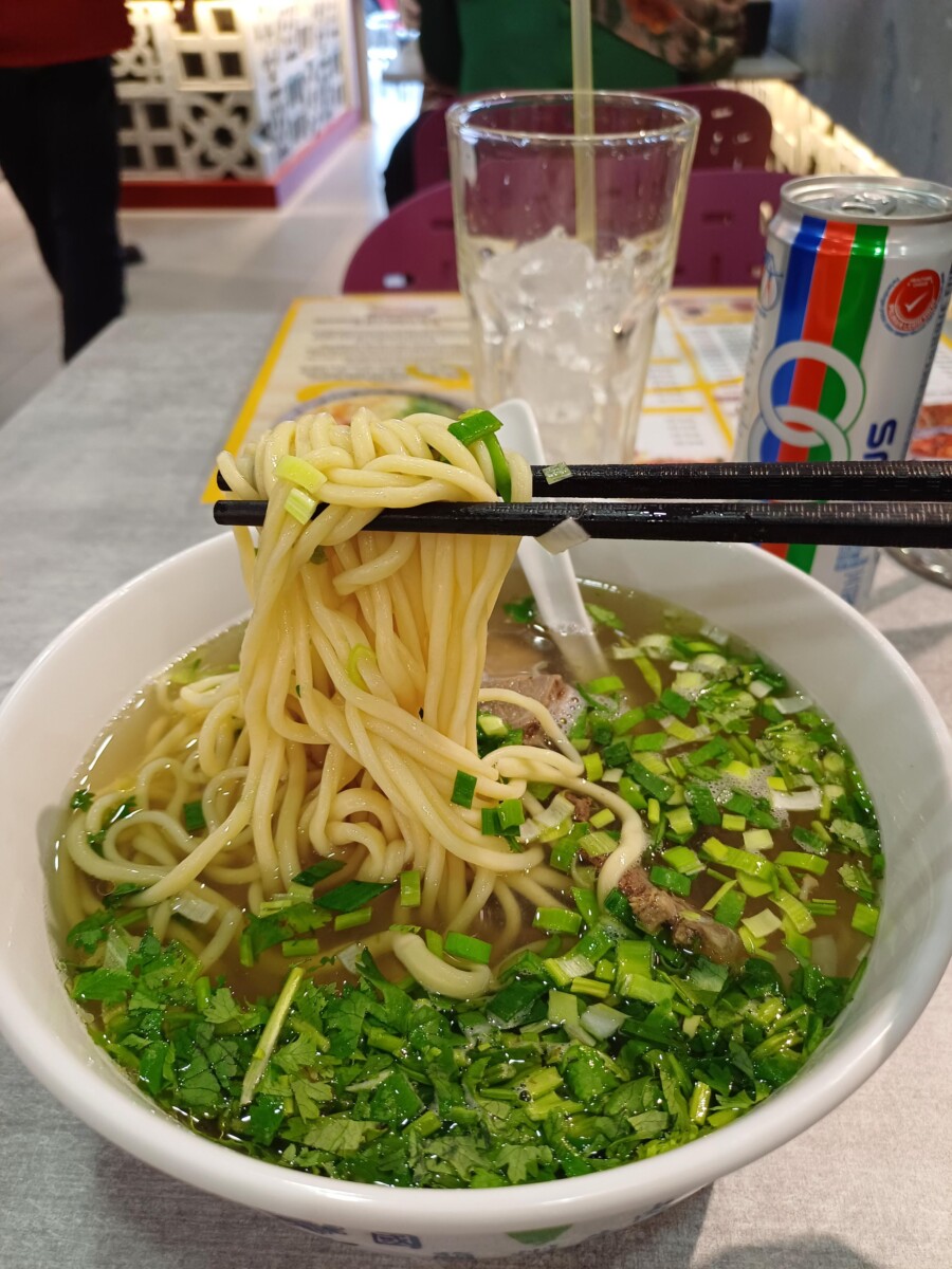 Bukan sahaja di negara kita, negara luar turut mendapatkan bantuan JAKIM untuk akui makanan status halal