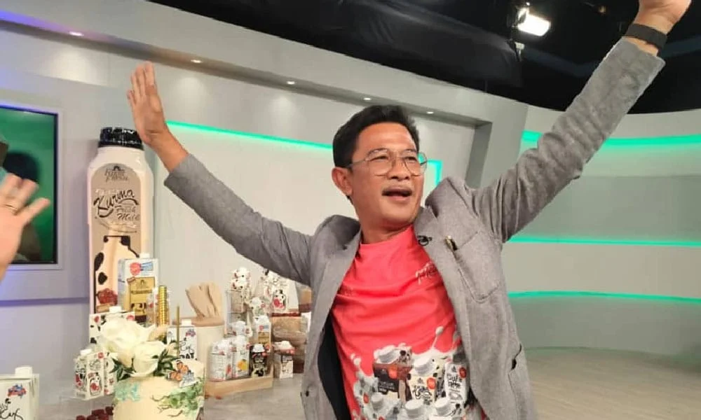 Ternyata usaha mereka bukan sia-sia, boss susu dikenali ramai di media sosial