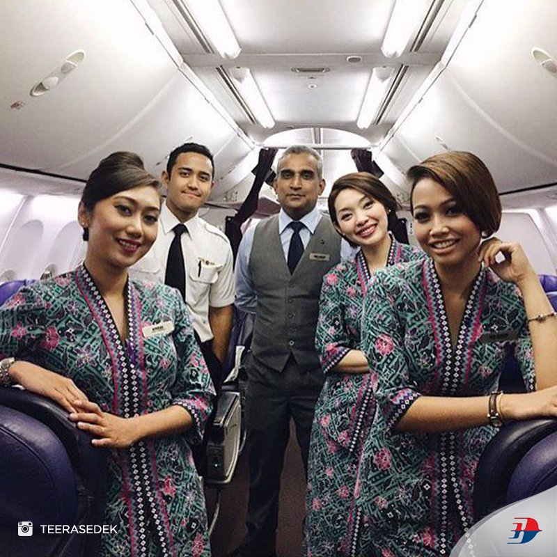 Malaysia Airlines cukup terkenal dengan sopan santun dan nilai budi bahasa orang Malaysia