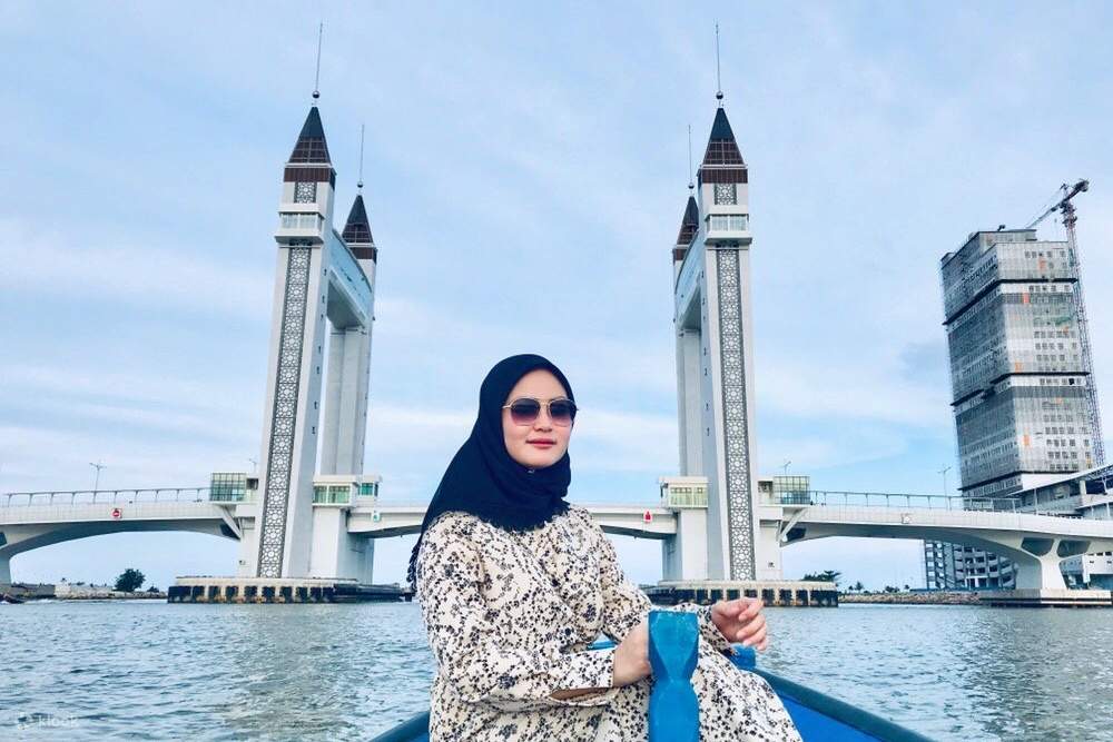 Siap ada boat tour untuk ambil gambar seperti ini!
