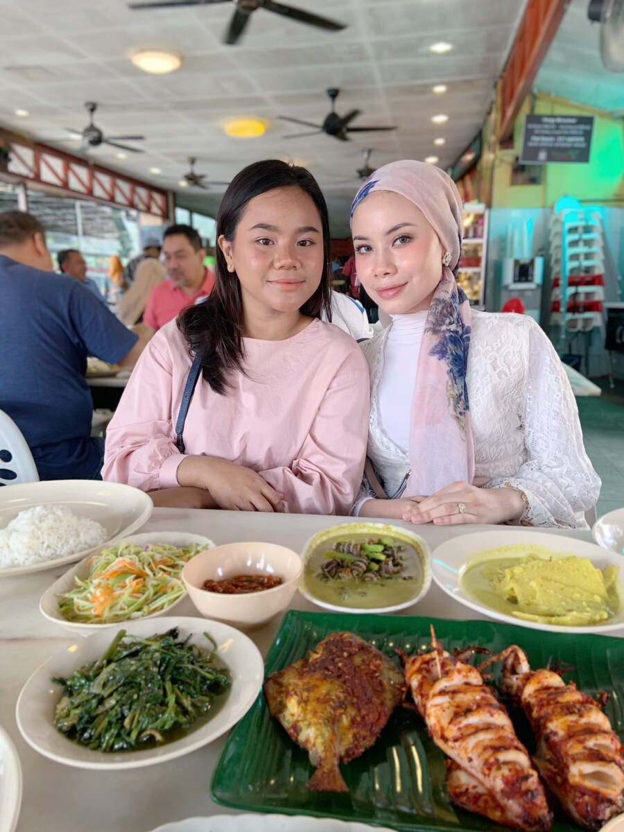 Pelanggan muslim memang peka bab halal, gambar sekadar hiasan