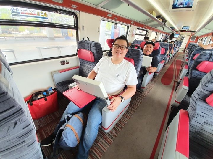 Selesa betul kan? Duduk lama pun takpa