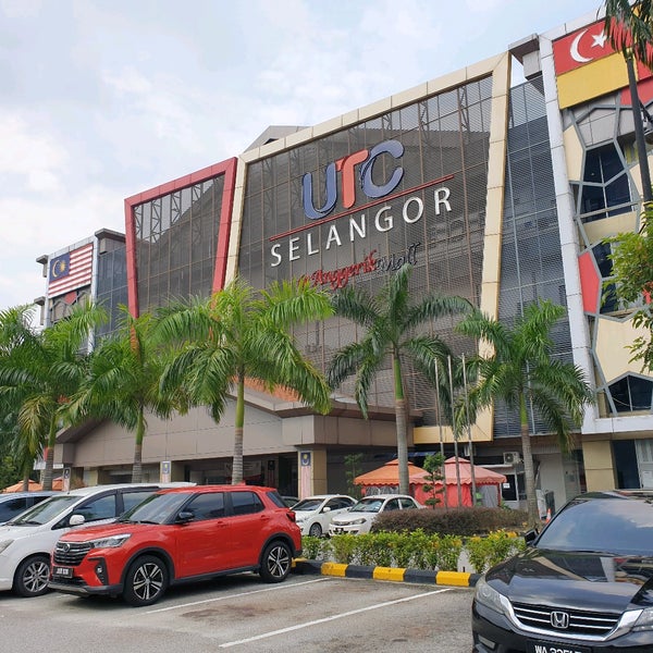 Tambahan pula, UTC lebih mudah daripada pejabat imigresen 