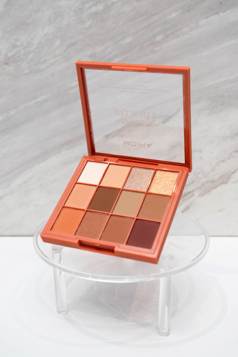 Palette Moira Spiced Delights wajib ada dalam koleksi produk solekan anda!