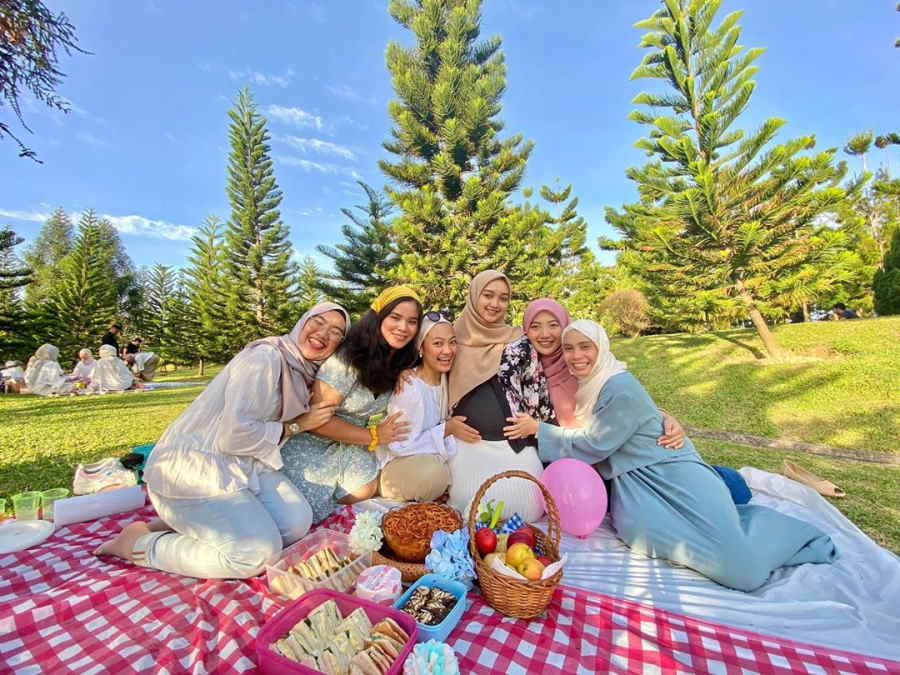 Antara aktiviti yang ramai suka di sini ialah berkelah