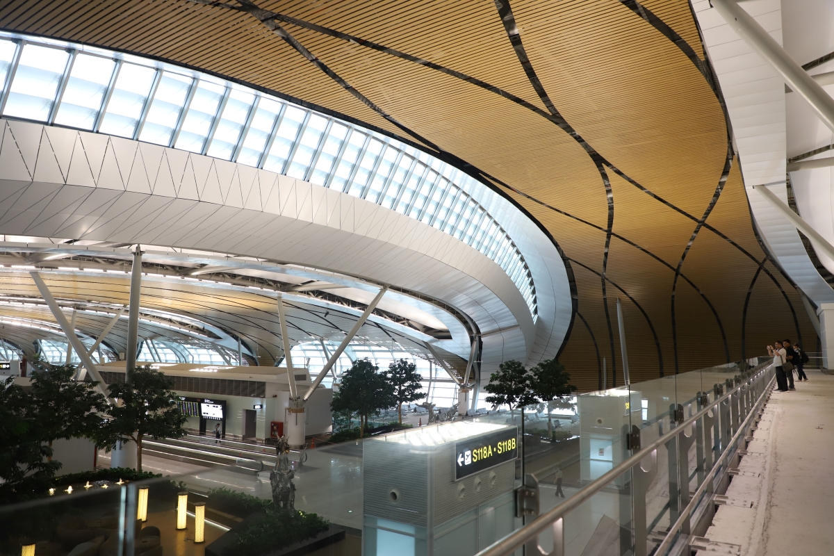 Sangat penting untuk kita memastikan lapangan terbang setanding dengan yang terbaik di dunia