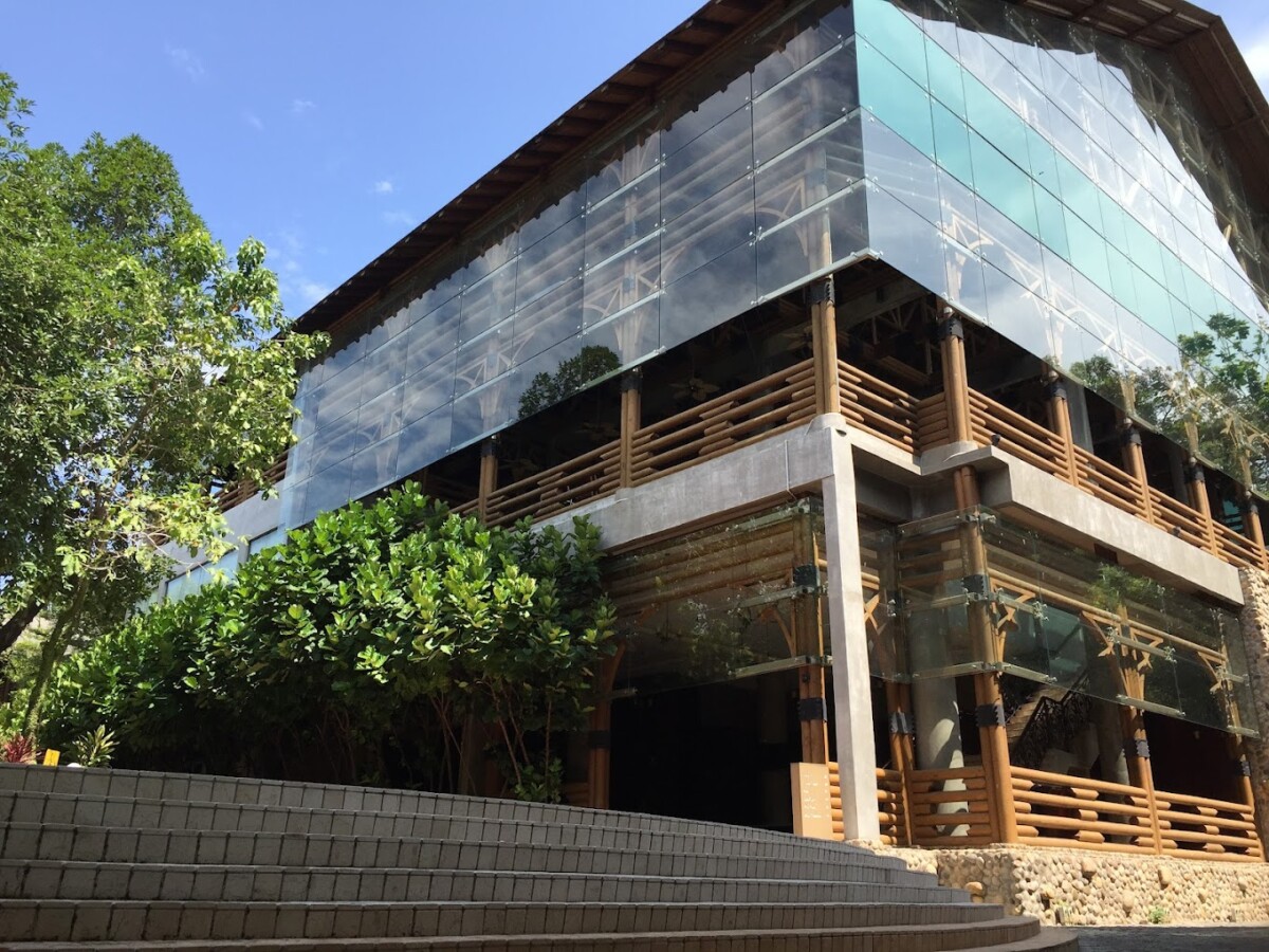 Menjadi resort log terbesar di Malaysia memberikan keunikan tersendiri