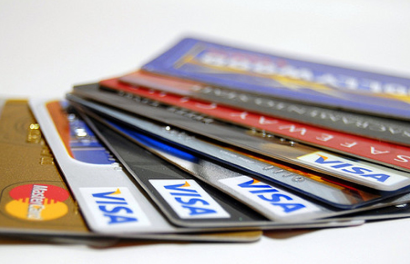 Maklumat peribadi seperti kad bank tidak boleh dikongsi sesuka hati