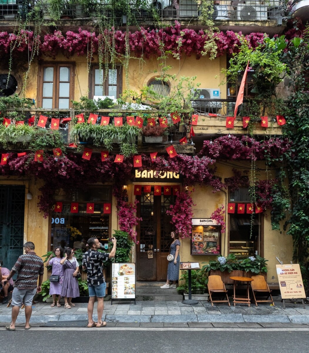 Antara kafe yang anda boleh singgah di sini