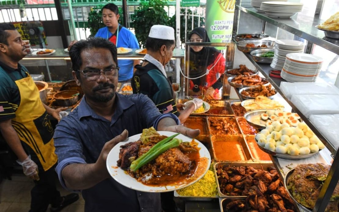 Di Penang, Wajib makan nasi kandar! 