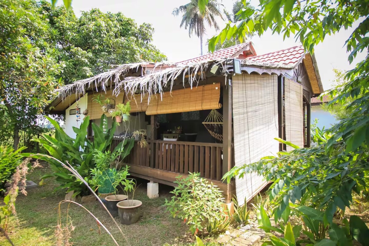 Lokasinya strategik patutlah ramai pengunjung suka