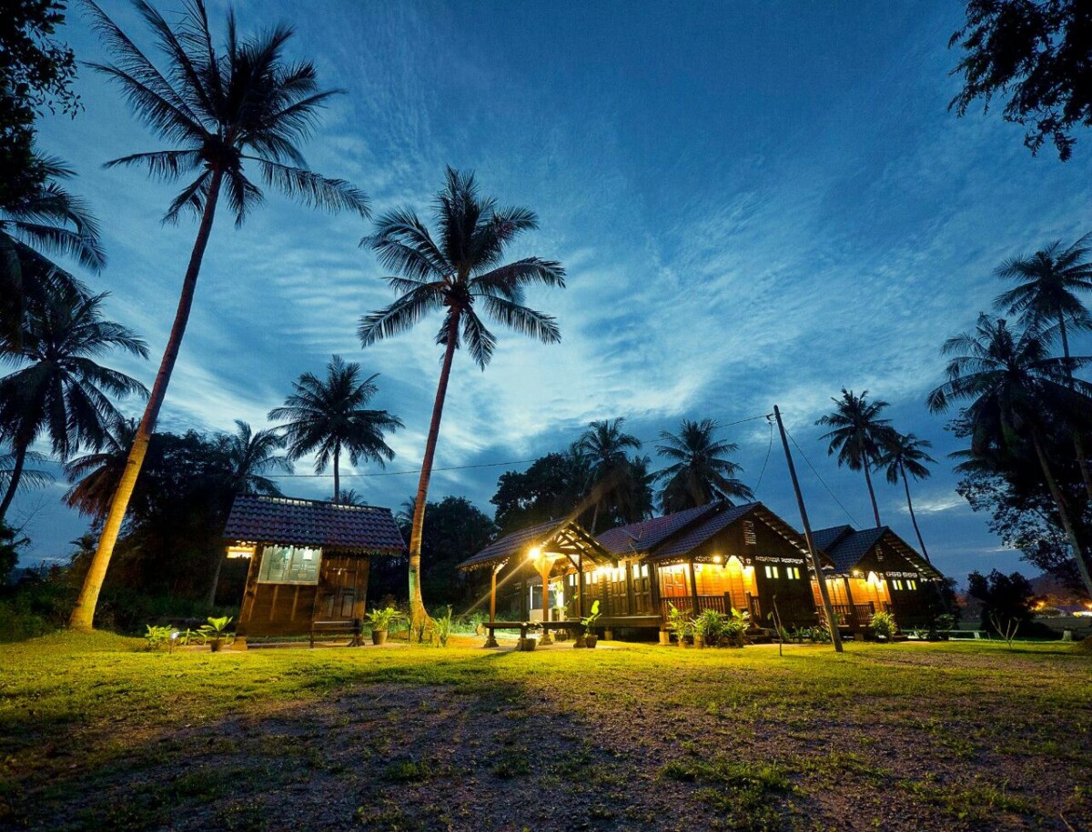 Memberi pemandangan yang menakjubkan terutama waktu malam